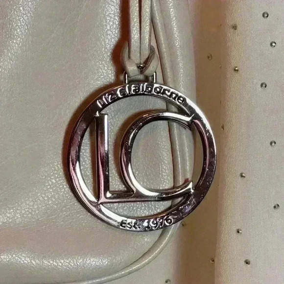 Liz Claiborne Cream Leather Hobo Style Purse, Clean, Excellent Condition - Picture 3 of 13